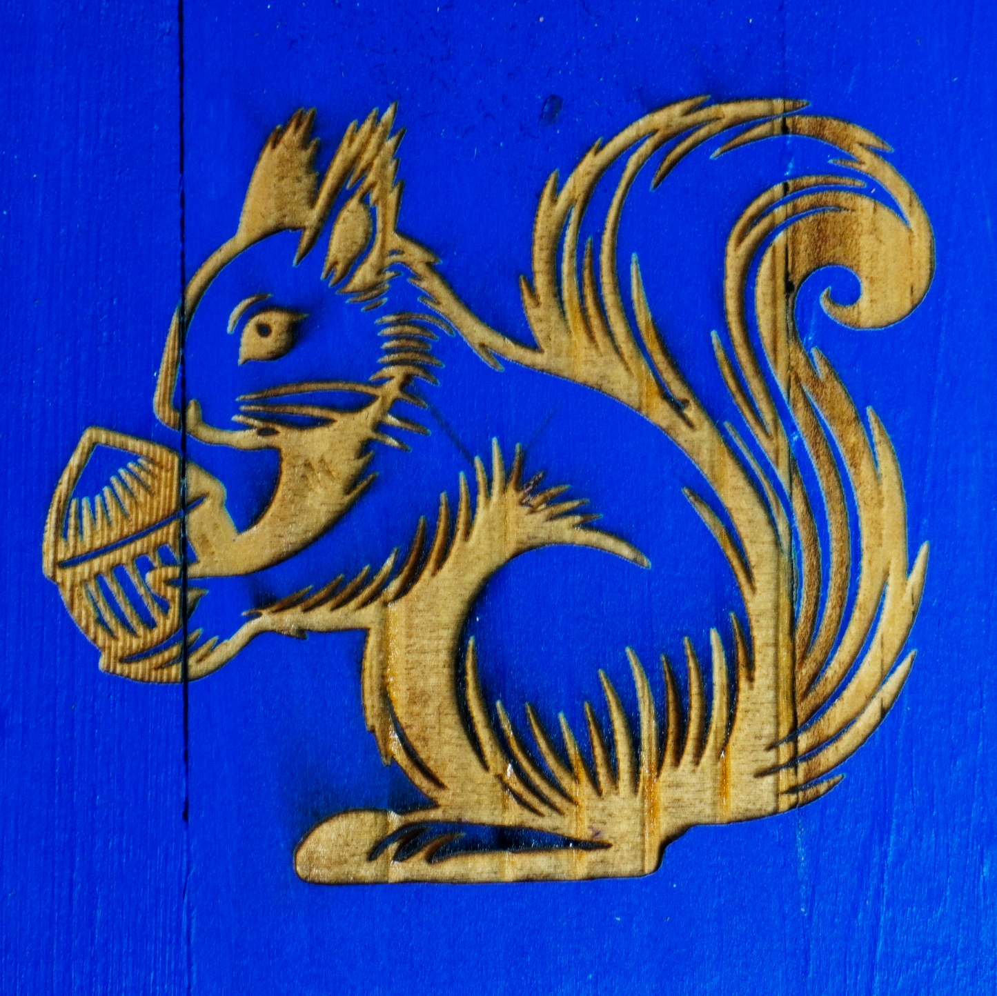 Hand-Painted Wooden Squirrel Picnic Table – Colorful Outdoor Feeder Bench for Backyard & Garden